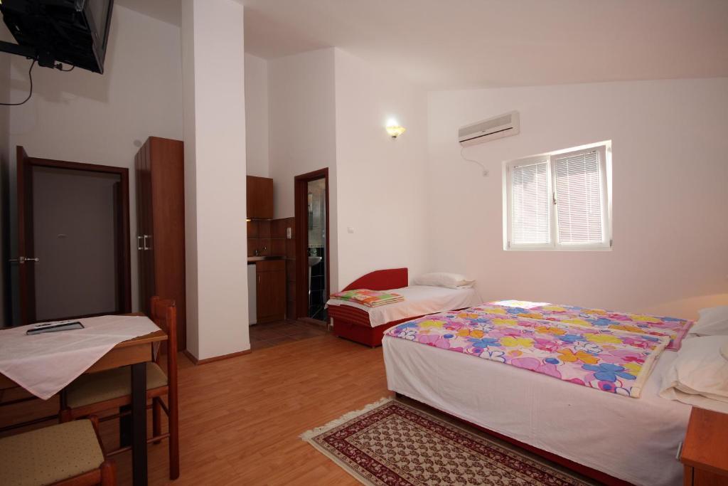 Apartments Raicevic Budva Ruang foto
