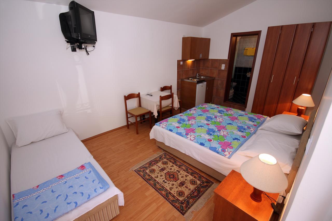 Apartments Raicevic Budva Bagian luar foto